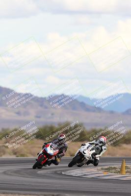 media/Nov-16-2025-Race Pace (Sun) [[8c5fa54630]]/Non Verified Riders (1st 20 Minutes)/5-Turn 15 (110pm)/